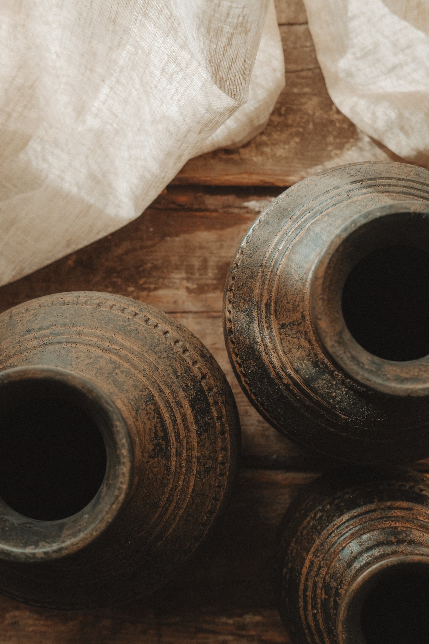 Myrrh vase- Black