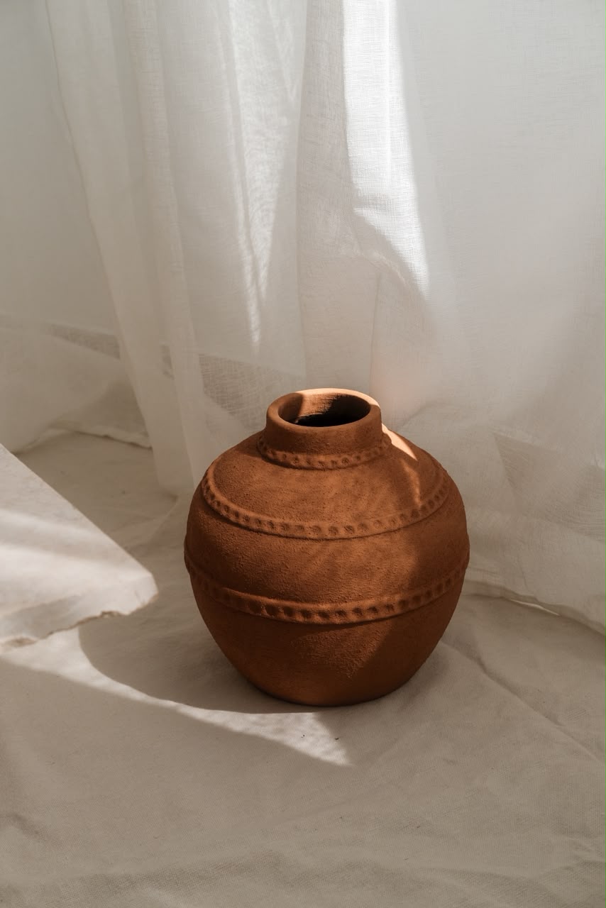 Sola vase
