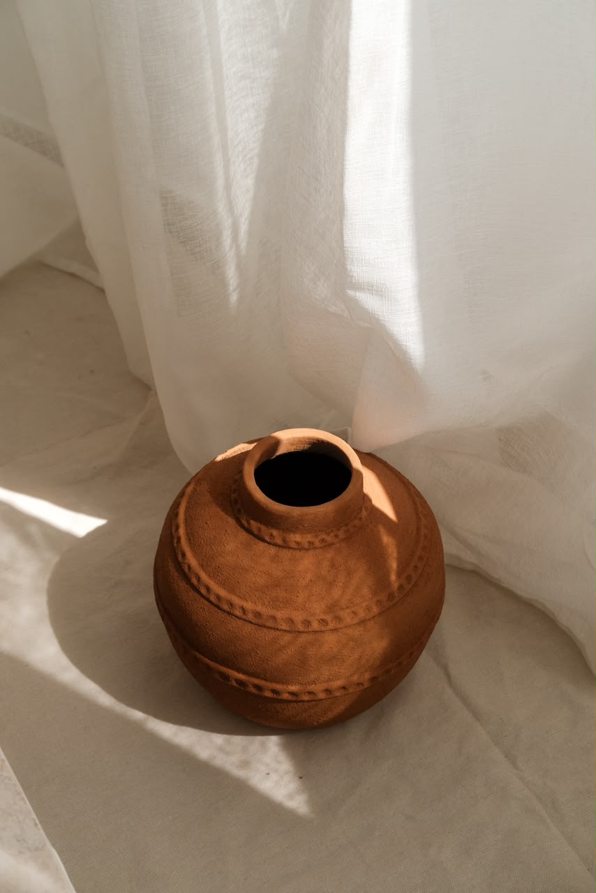 Sola vase
