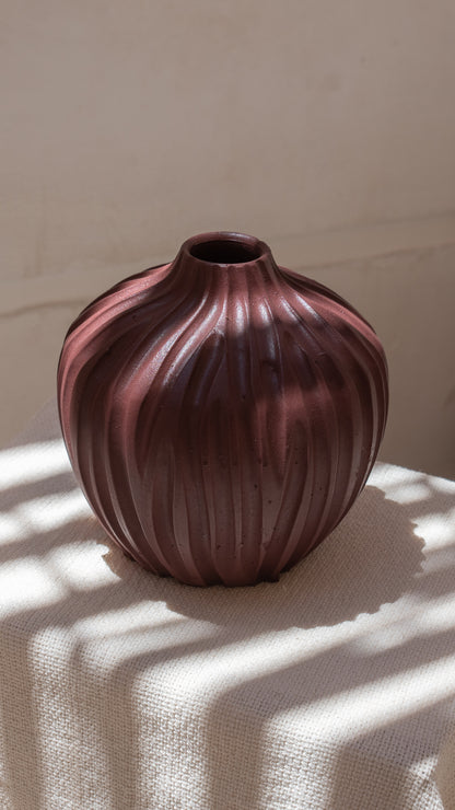 Crockel vase