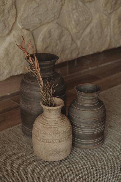 Musk vase- dark grayish